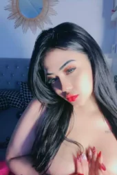 Sandra Bibir Seksi Remas Tetek Gede