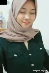 Video Call Hijab Tobrut Mantan Pacar